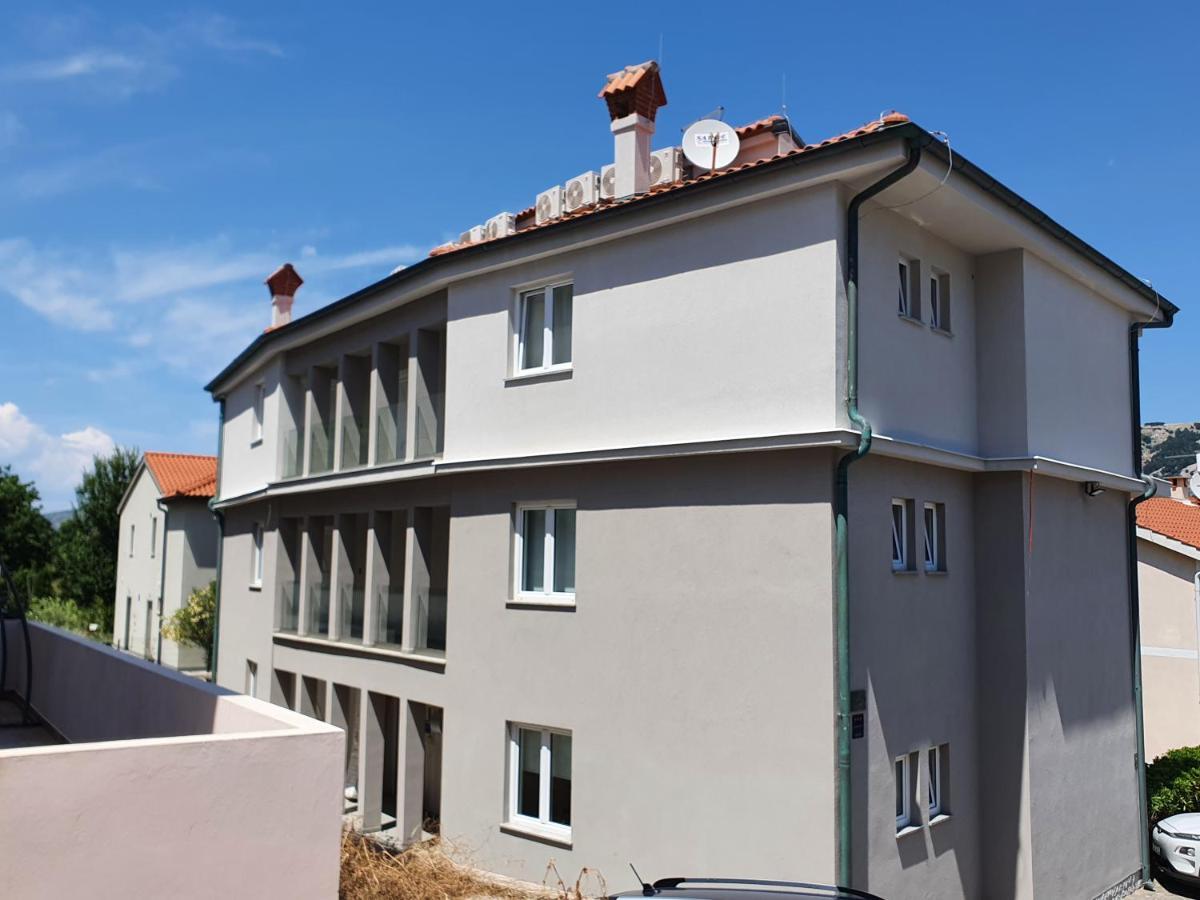 Vis A Vis Apartments Башка Экстерьер фото